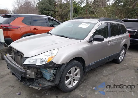 2014 Subaru Outback 2.5I z USA, uszkodzony, nr VIN 4S4BRCAC9E3309038